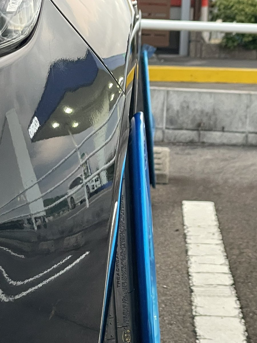 8.5j
165/40/r16

イイ感じです👏
