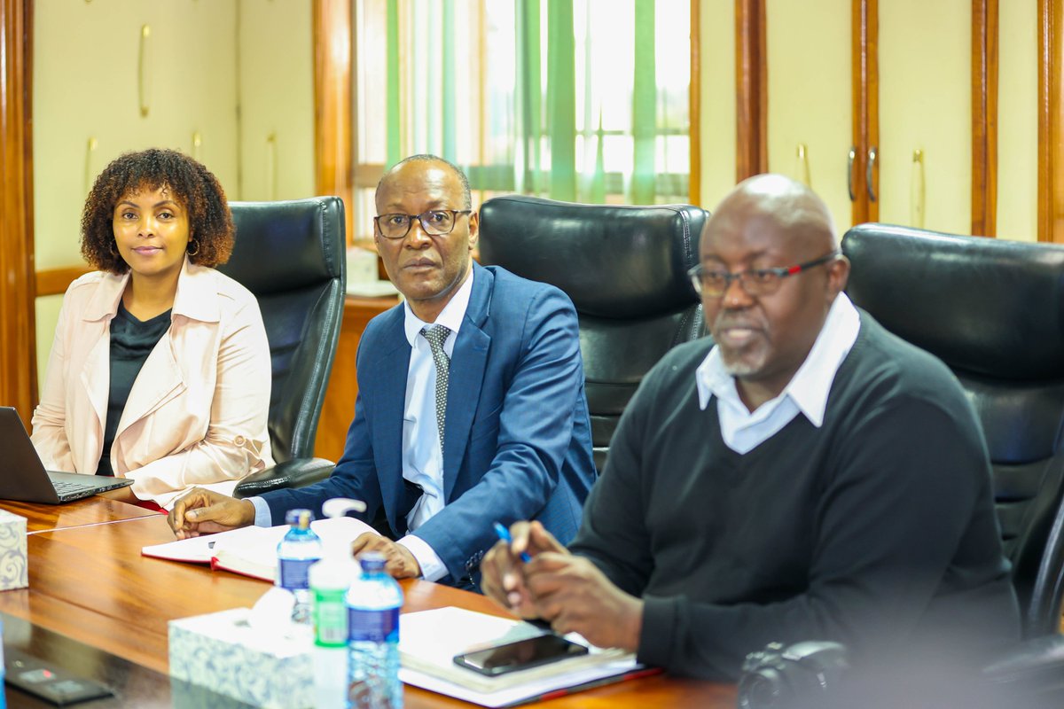 Exciting News from #KETRACO

We’re thrilled to announce that #KETRACO has signed a contract with North China Power Engineering Company Ltd. to construct the 132 kV Narok-Bomet Transmission Line.

#Infrastructure #Energy #Development #KETRACOProject #PowerTransmission #NarokBomet