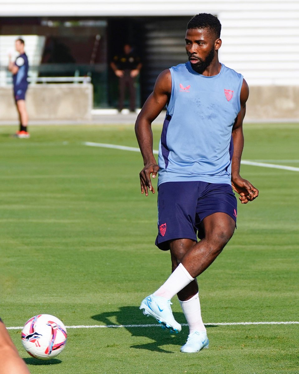 🇳🇬 ✨

Senior  ̶m̶a̶n̶ men 😉