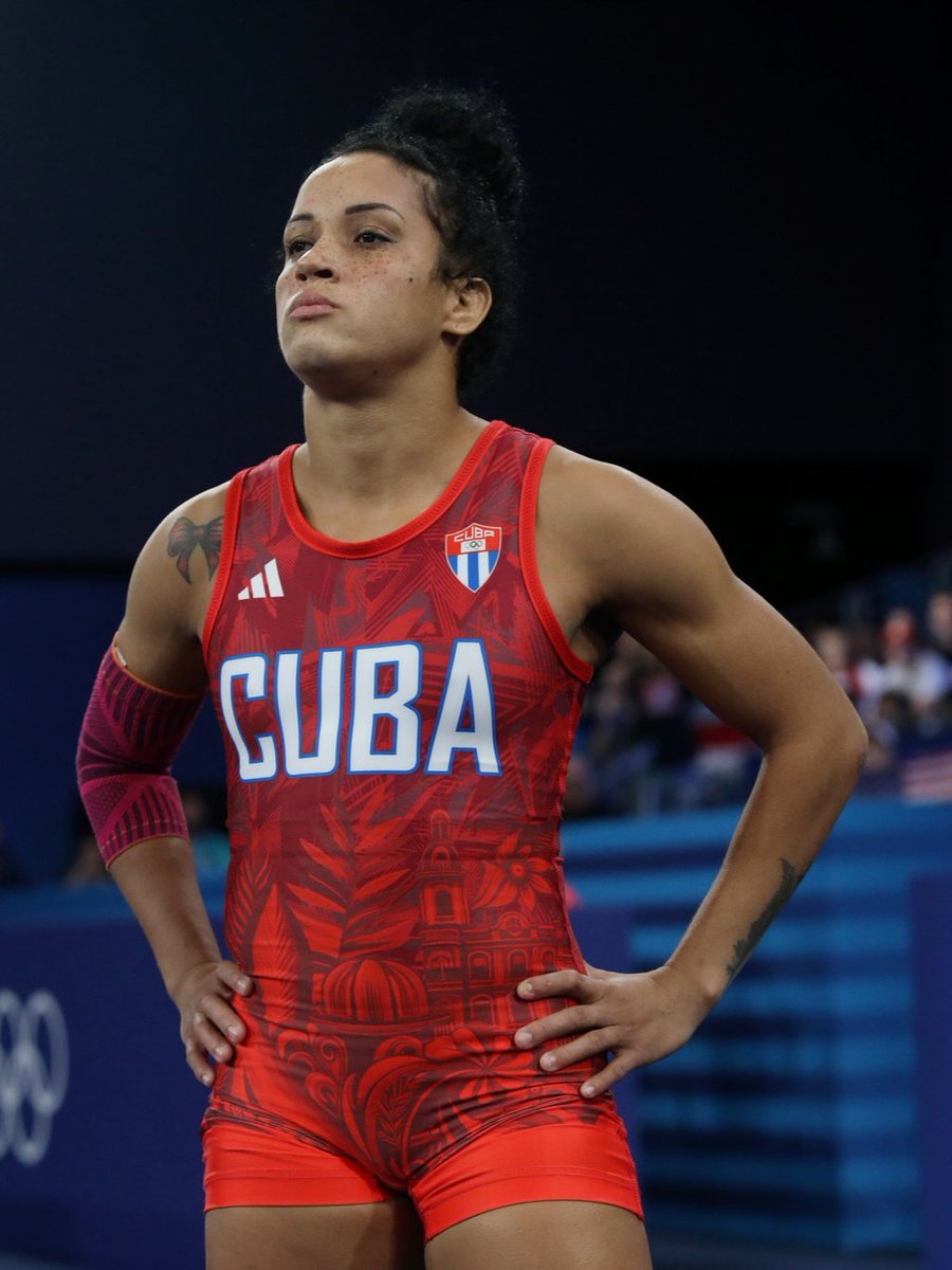 🔴🔵Nuestra subcampeona olímpica en lucha libre Yusneylis Guzmán hoy está de cumpleaños🎉. 

Festeja a lo grande muchacha, festeja que hiciste historia. 

“Muchas felicidades”
#Paris2024