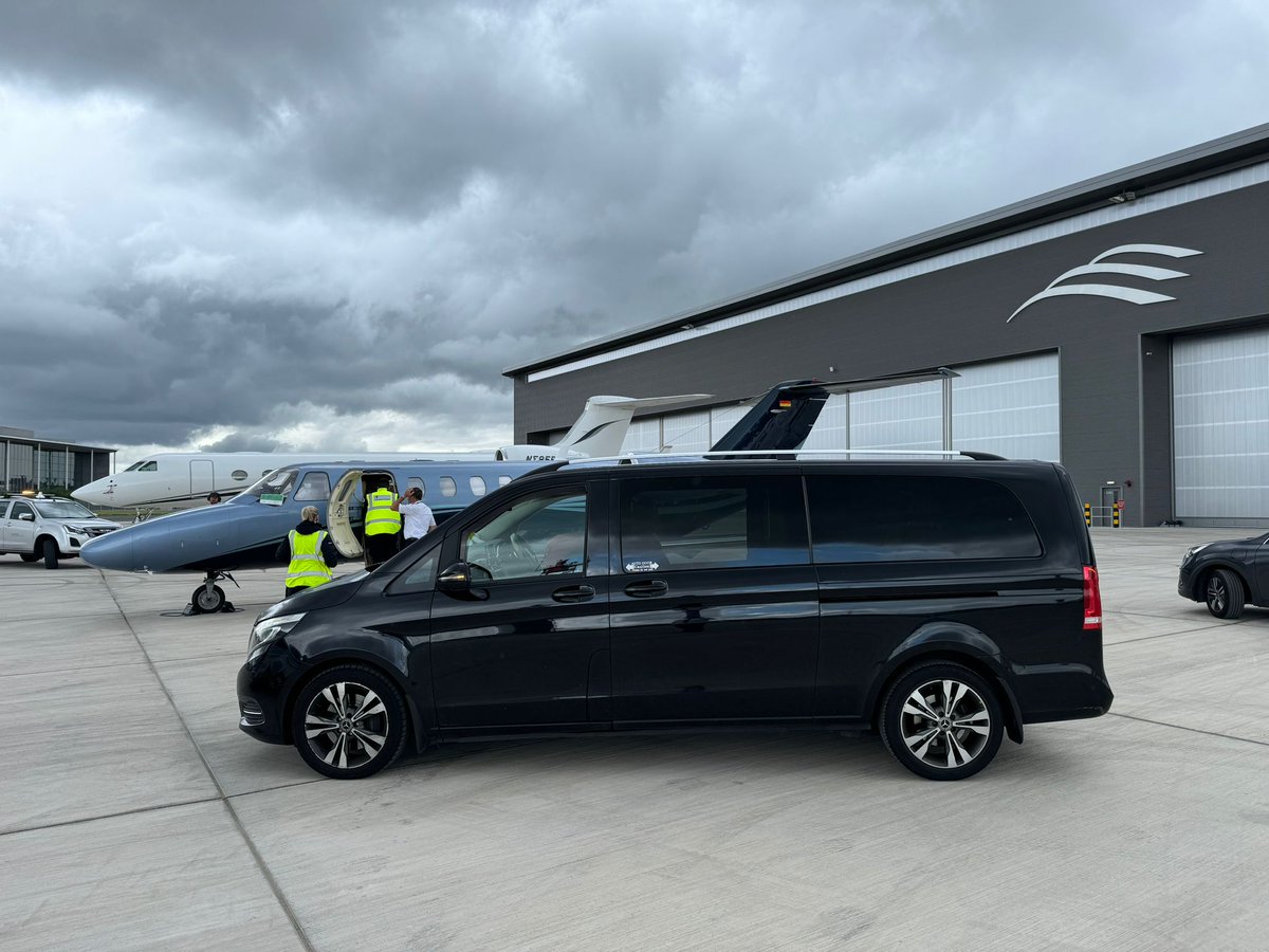 ImperialRide's tweet photo. ✨ Experience luxury on the move with Imperial Ride! 🚗 Specializing in seamless #AirportTransfers &amp; bespoke #FinancialRoadshows, we ensure your travel is smooth, punctual, and stylish. Book your ride today! 🌍

📞 +44 208 090 4926
🔗 https://t.co/GfTcpAAM2T
#ChauffeurService https://t.co/U4shDFzonk
