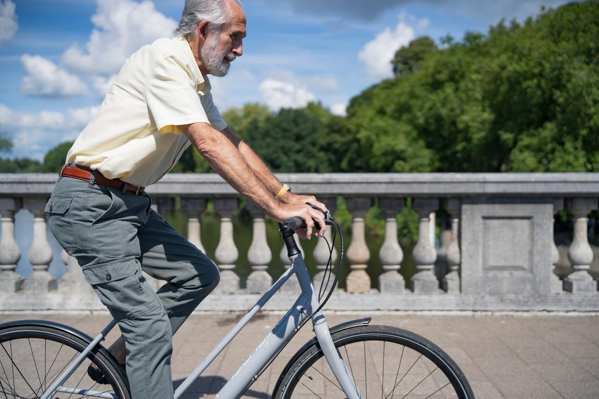 Come to a drop-in session at Cwmbran Stadium from 2pm-7pm on Weds 14th August and find out about two major active travel projects.

So, if you want to find out about walking and wheeling in the area please pop along.

#activetravel