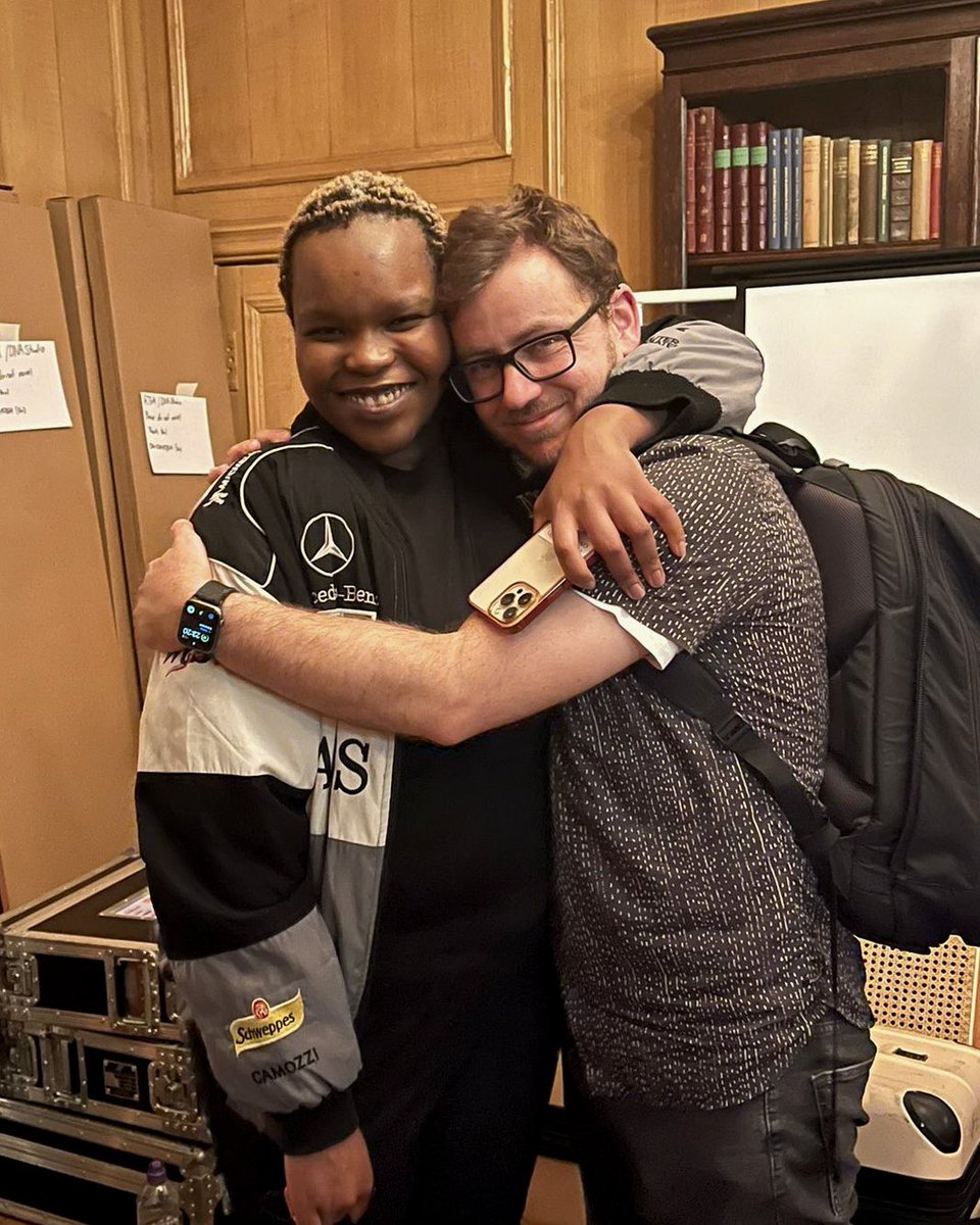 CountToFivePlay's tweet image. #CountToFive: Teamwork makes the dream work! We’re on the final stretch of our run at @edfringe, and we’d like to shout out our amazing team 🔥

Wri-Perf @Zamalisa
Dir @roddamn
Voice Perf @ralphbogard
Fringe Support @ Ania Brylka
Socials @audreylai_film
Venue @GreensideVenue