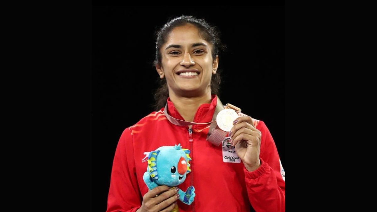 kumar_bankit's tweet photo. Vinesh's determination, resilience, and passion have inspired a generation of wrestlers and athletes. Her legacy will continue to empower women in sports and beyond. Thank you, Vinesh
#VineshPhogat #WrestlingLegend #Olympics #GOLD #WomenInSports #Paris2024
#OlympicDay #SB19 https://t.co/Dks0EjIsBJ