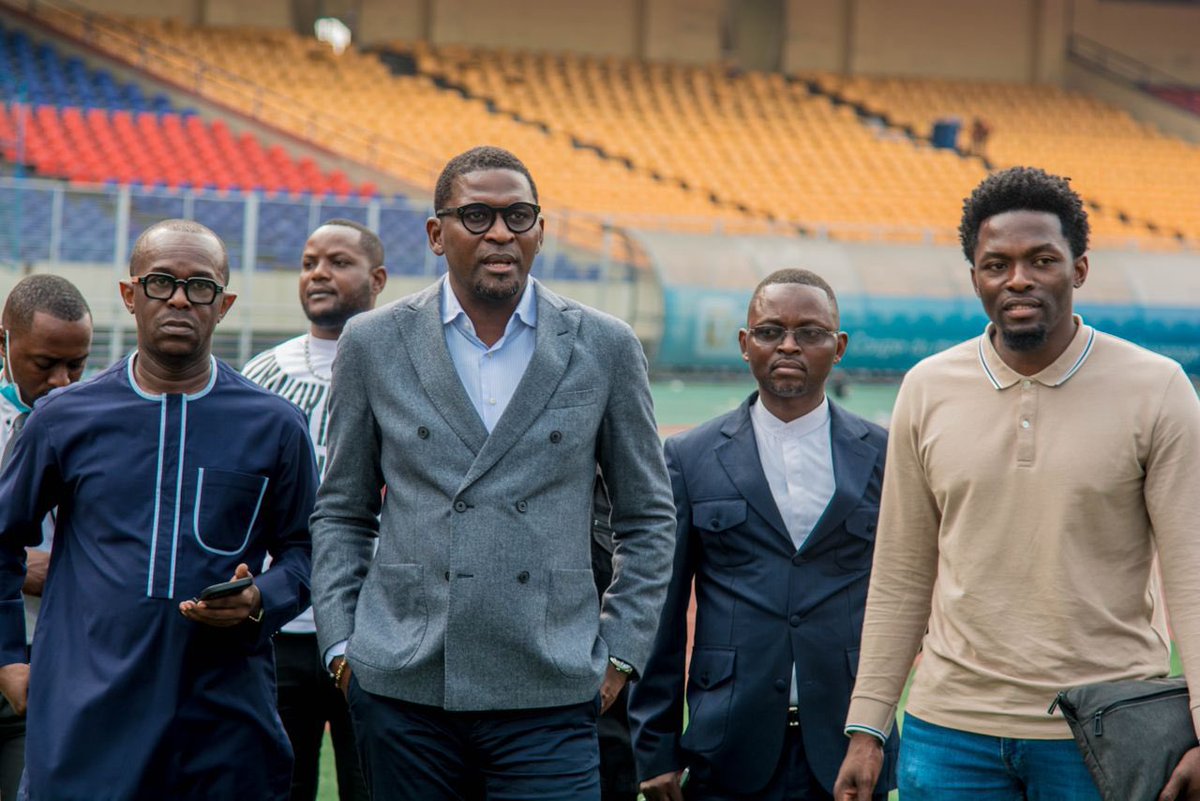 Tweet :
Je suis très heureux d'avoir eu cet échange extrêmement fructueux et d'avoir effectué cette ronde du stade de Martyrs avec Mr AMADOU DIABI, Président de l'association sportive VITA CLUB de Kinshasa. <a href="/DidierBudimbu/">Didier Budimbu Ntubuanga</a> <a href="/fatshi13/">Félix A. Tshisekedi</a> <a href="/SuminwaJudith/">Judith SUMINWA TULUKA</a>