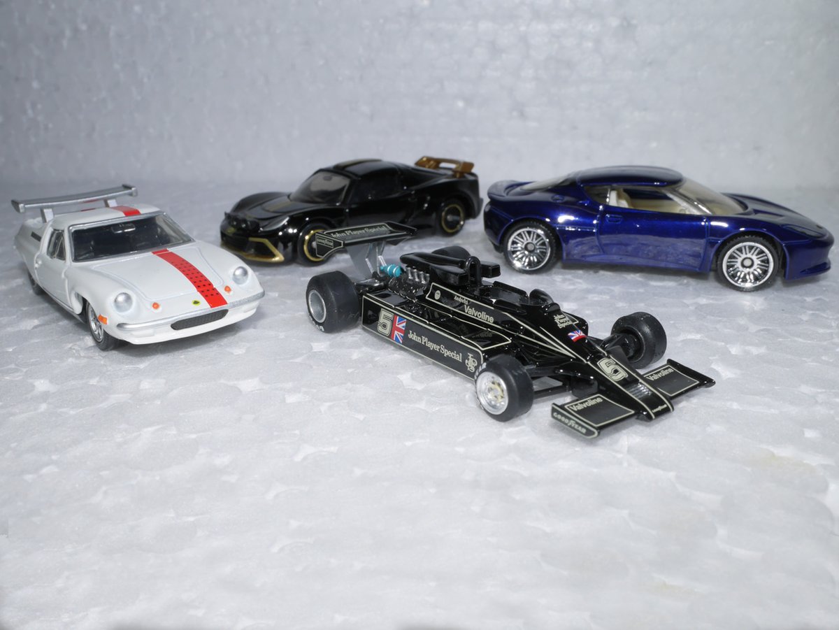 haruna9612HALRS's tweet photo. #ミニカー
#マッチボックス
#MINGT
エキシージとヨーロッパは #トミカ
見ての通り ヨーロッパは あの仕様 (^^;
エキシージはチョイ謎仕様だったんで
調べてみたら WRC用の R-GT仕様らしい
まぁ究極のロータスはやっぱ F1マシン だね https://t.co/RtDiwe6ZBg