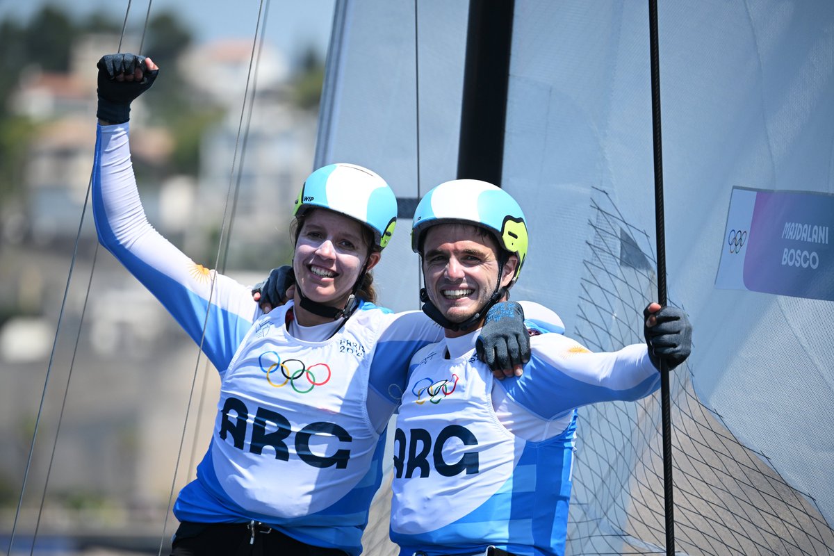 ¡ARGENTINA, ARGENTINA, ARGENTINA! 🇦🇷🥈

¡Mateo Majdalani y Eugenia Bosco se llevaron la medalla de #plata!

Otra gran historia albiceleste en el agua... 💦🥹

#JuegosOlímpicos #Paris2024