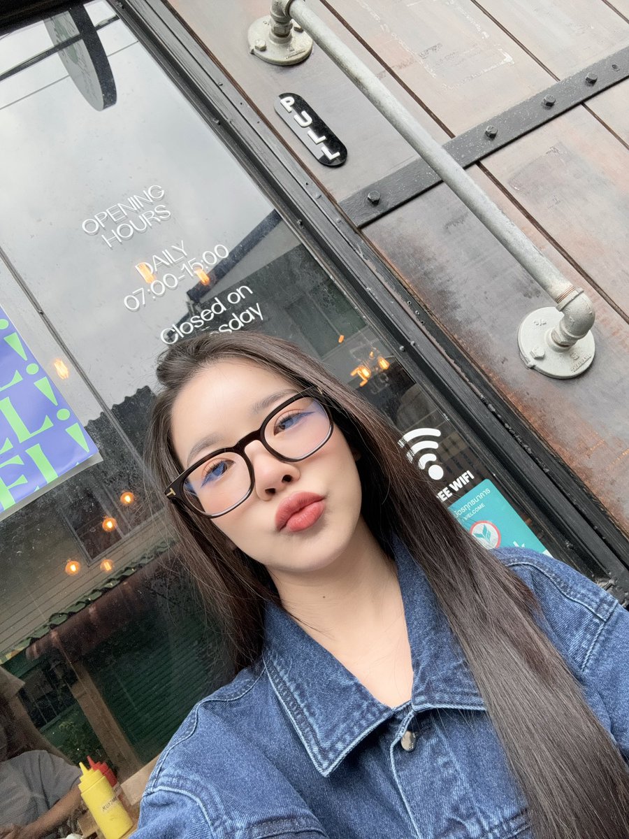 maywyda's tweet photo. miss me yet?  #maywyda https://t.co/byNRH2Dy2E