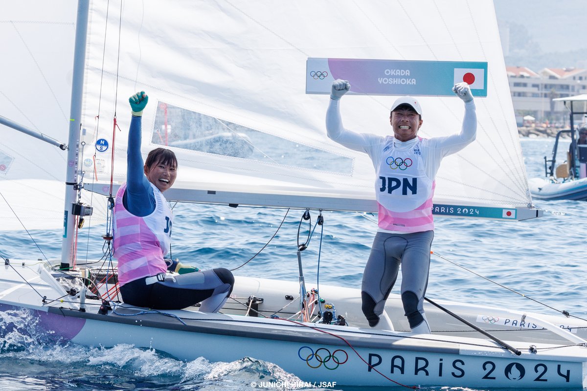 JSAFofficial's tweet photo. 【パリ2024オリンピック】
混合ディンギー種目470級🥈銀メダル獲得🥈🥈🥈 岡田奎樹選手、吉岡美帆選手、おめでとうございます❗ https://t.co/kKzMR75jjP