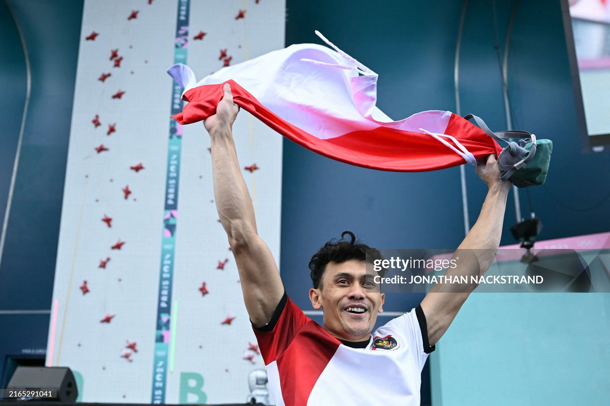 ZonaBulutangkis's tweet image. BISA TEH YURA!

INDONESIA BISA DAPET EMAS HARI INI DAN TERNYATA BISA JUGA DAPET EMAS SELAIN DARI CABOR BADMINTON 😭😭👏🏻👏🏻

#Paris2024 #SportClimbing