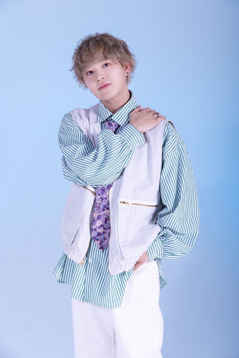 crush_info_5's tweet photo. ✨CRUSH個人アー写解禁✨

メインボーカル兼MC
リーダー💎KAISEI💎
instagram▶︎crush_kaisei_1

#CRUSH https://t.co/K3XlpVvBxi