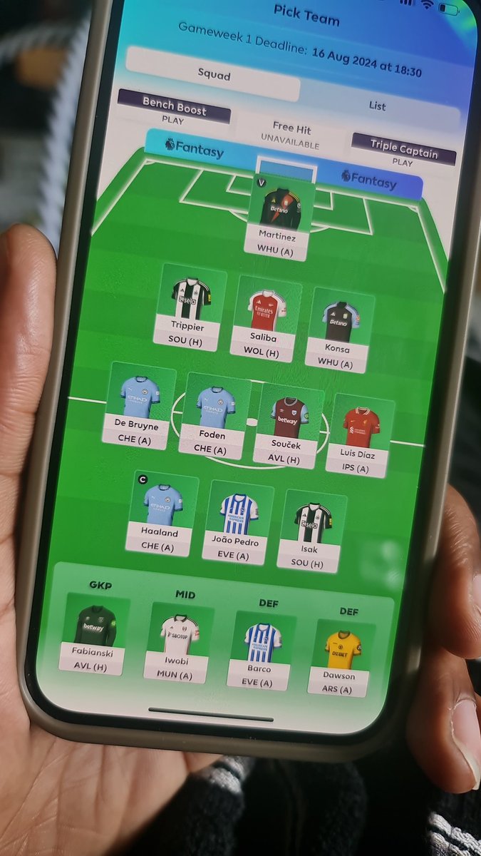 FPLTRUEMAN's tweet photo. Hands me her phone & said "Chelsea are Chelsea, City will score more.. they won the last 4 Premier leagues #FPL #AppRookie #SimpleLogic https://t.co/Xz7THCur11