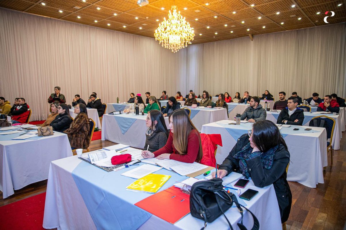 ACCIP_org's tweet photo. Clase 8 del Entrenamiento para el Proceso de Selección Externa de Itaipú Binacional. Con docentes especializados, reafirmamos nuestro compromiso con la excelencia educativa, preparando a los mejores talentos para los desafíos futuros. 

#Accip #ItaipuBinacional https://t.co/pmRb1VCh9U