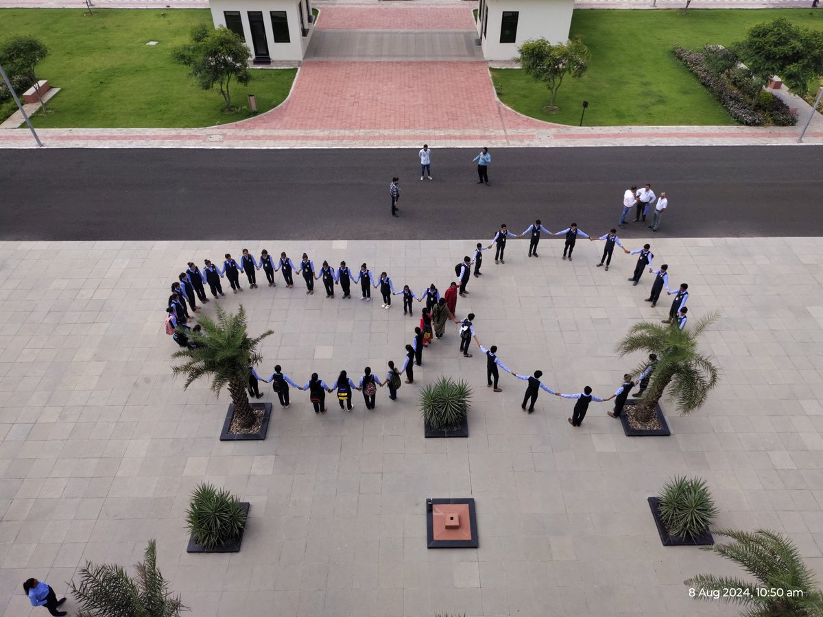 VikitaMakwana's tweet photo. #InfinityDay is also known as Universal &amp; International Infinity Day and is a day held on the 8th day of the 8th month of each year in order to celebrate and promote Philosophy and Philosophizing for the ordinary person.@RSCBhavnagar https://t.co/QmeYGpOTkl