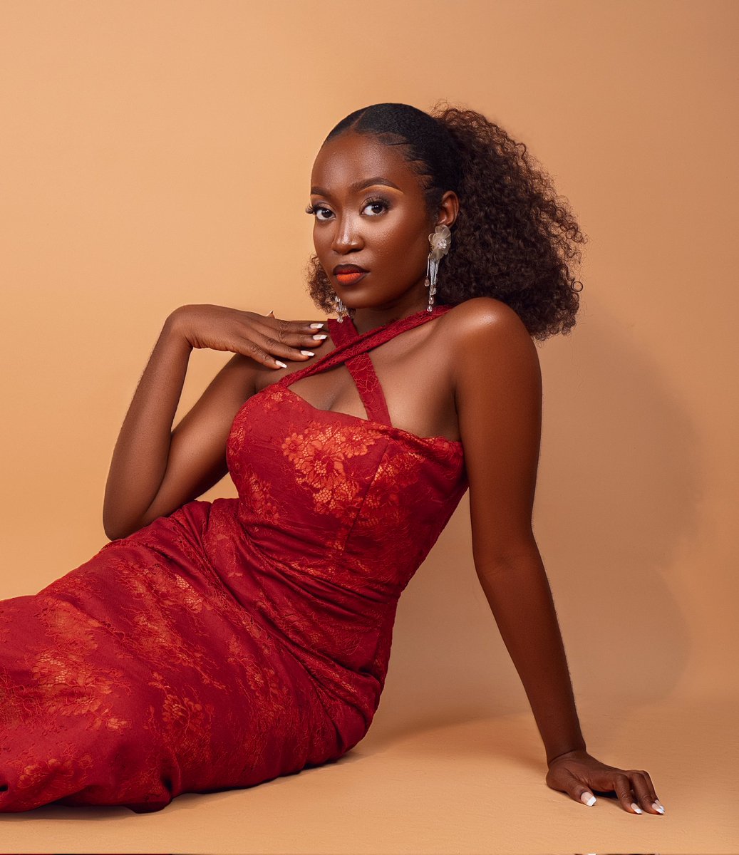 BlessingOloja's tweet photo. DJ, Play me the last 55 seconds of "Olufunmi Reimagined"🤭🤭.

It's my Birthday today!!!🥳 https://t.co/JlxzZYHw9x