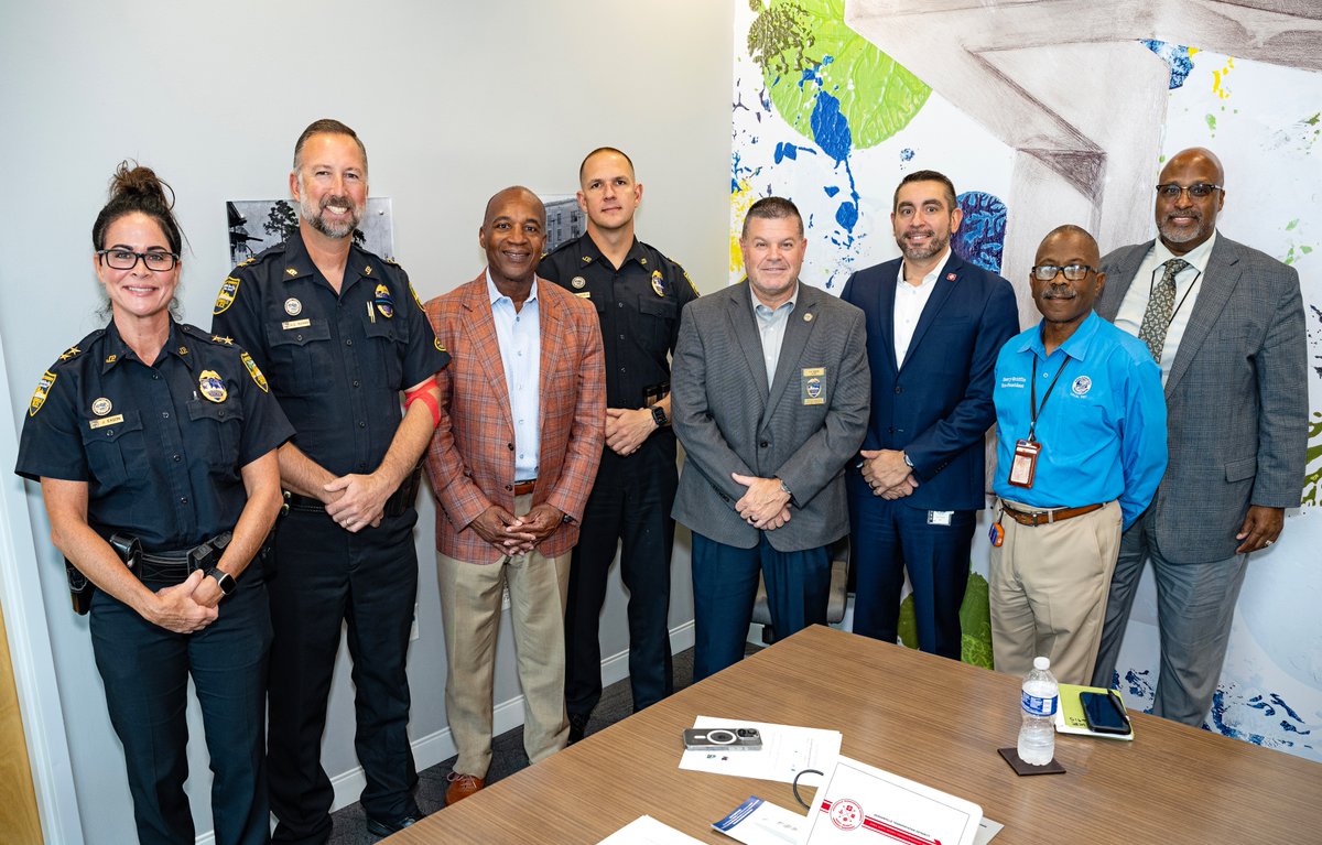 JTAFLA's tweet photo. Senior leaders from the @JSOPIO the JTA came together yesterday, to discuss the important topic of #TransitWorker Safety. Assaults on transit workers is an increasing concern nationwide. This partnership is an example of our joint commitment to the safety of our frontline workers https://t.co/iAdYDyi7Qz