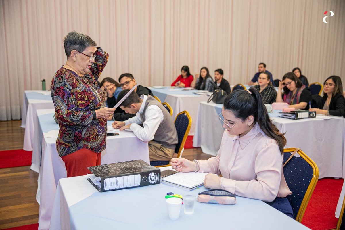ACCIP_org's tweet photo. La clase 10 del Entrenamiento para el PSE de Itaipu Binacional refuerza nuestro compromiso con la excelencia y la igualdad de oportunidades. La ACCIP sigue formando futuros líderes, preparándolos para un Paraguay más competitivo. #Accip #ItaipuBinacional https://t.co/SOUHdHrI4m
