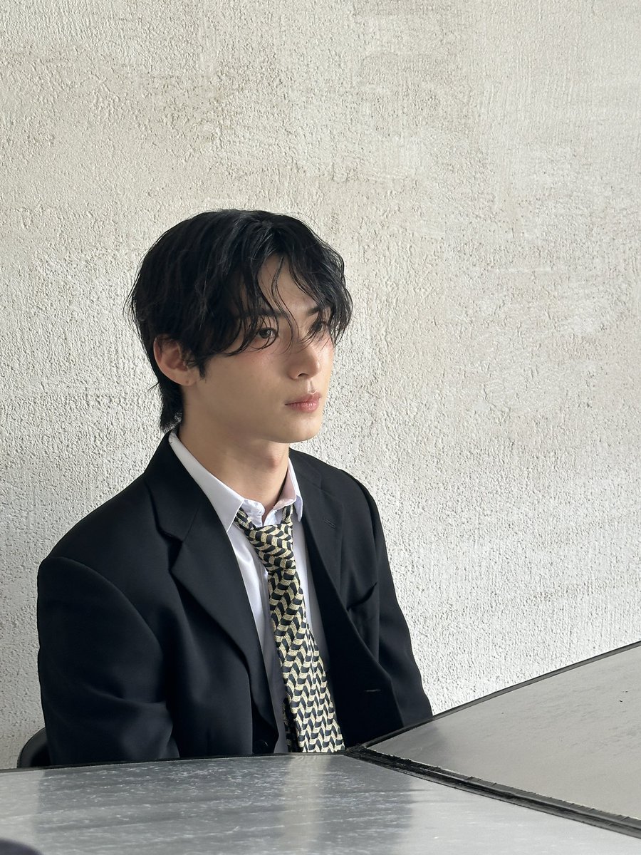 OmegaX_members's tweet photo. [#OX]

어두운 밤이군요 하하

#OMEGA_X #오메가엑스  
#한겸 #HANGYEOM https://t.co/ViFZ8IkXMW
