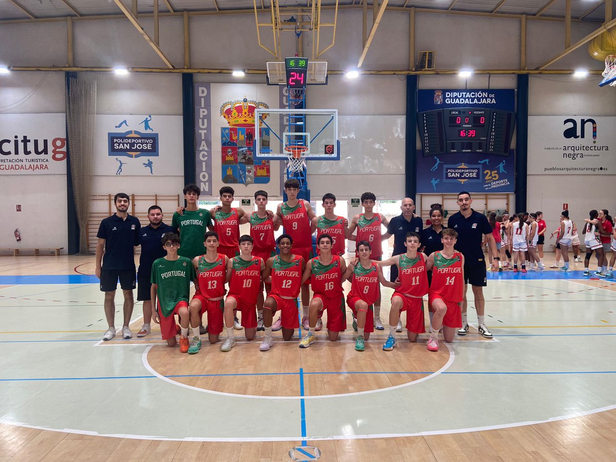 🏀 Espanha Branca 🇪🇸 93-52 Portugal 🇵🇹
🏆 Jogo Internacional - Sub14M
📍 Pavilhão de Guadalajara 
⭐️ Diogo Leal (10pts, 9res, 2rb)

#SomosBasquetebol #GigantesDePortugal