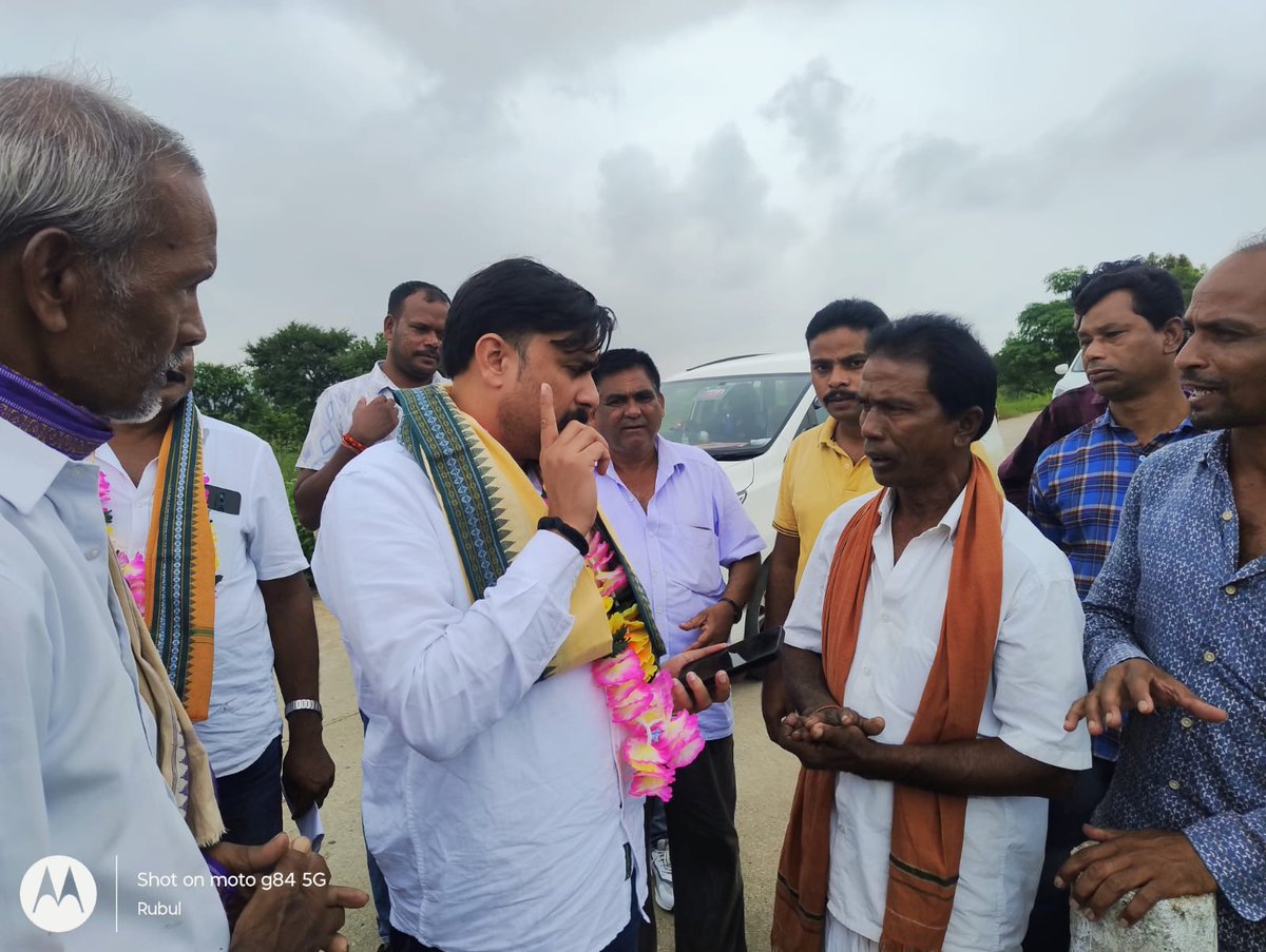Bhatli_AC's tweet photo. #Tabada #SohelaBlock #BhatliConstituency
ଭଟଲି ବିଧାନସଭା ଅନ୍ତର୍ଗତ ସୋହେଲା ବ୍ଲକର ତବଡ଼ା ଗ୍ରାମରେ ଭଟଲି ବିଧାୟକ ଇରାସିସ୍ ଆଚାର୍ଯ୍ୟଙ୍କ ଜନ ଶୁଣାଣି..... https://t.co/ahyqQRFxap