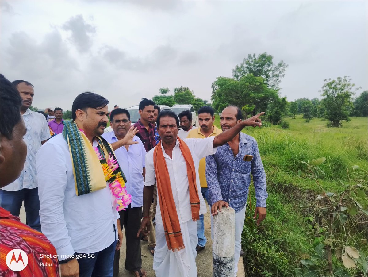 Bhatli_AC's tweet photo. #Tabada #SohelaBlock #BhatliConstituency
ଭଟଲି ବିଧାନସଭା ଅନ୍ତର୍ଗତ ସୋହେଲା ବ୍ଲକର ତବଡ଼ା ଗ୍ରାମରେ ଭଟଲି ବିଧାୟକ ଇରାସିସ୍ ଆଚାର୍ଯ୍ୟଙ୍କ ଜନ ଶୁଣାଣି..... https://t.co/ahyqQRFxap