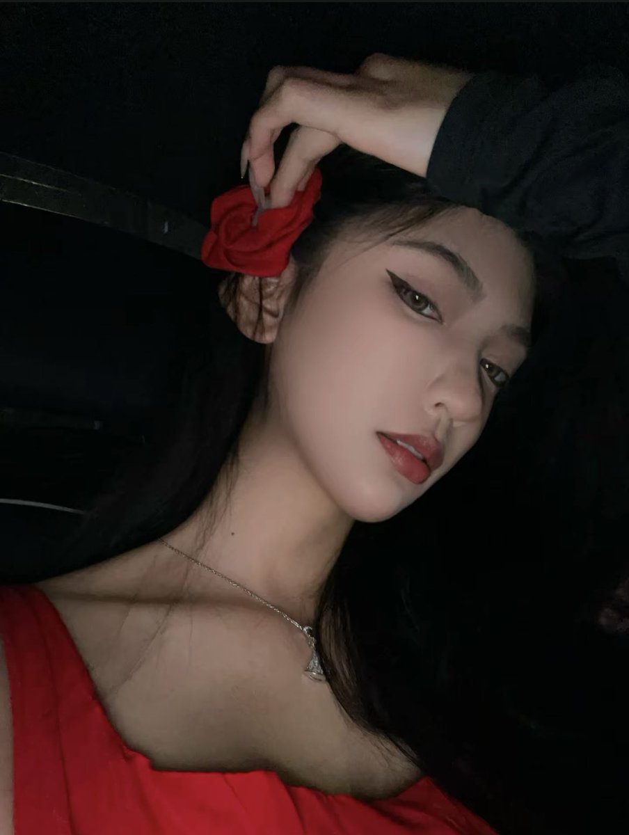 PrinceRam9642's tweet photo. 👠 https://t.co/QIaQsm8SSg