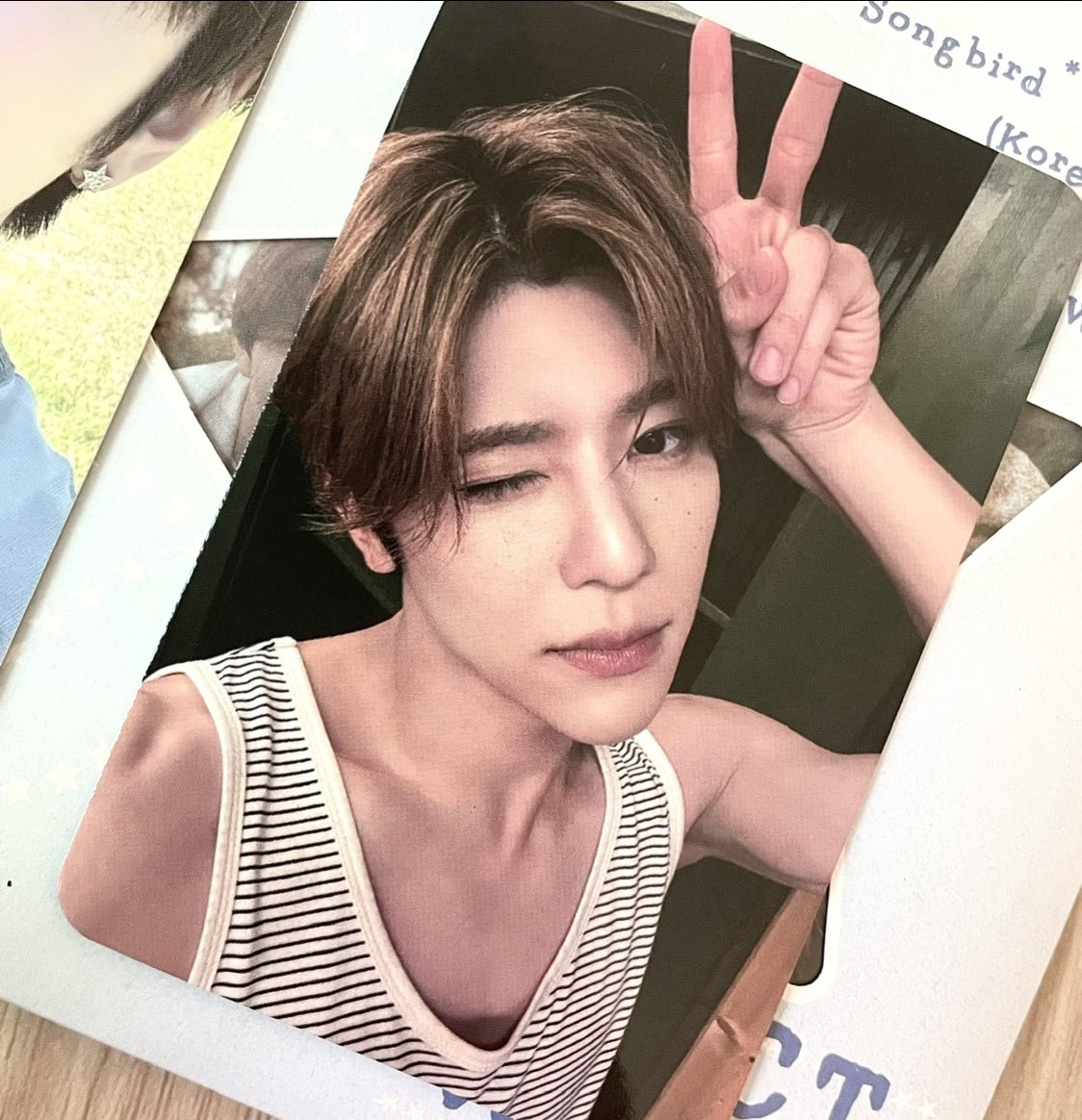 zoier1293's tweet photo. 줄무늬 나시 문제 많다 https://t.co/voh6ujeUv9