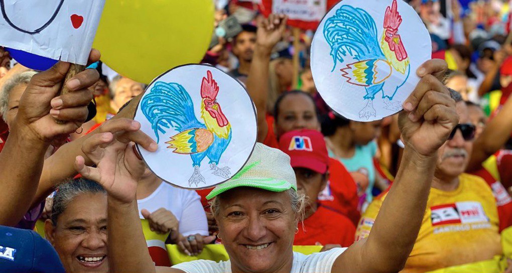 Despacho del Viceministerio SSA (@minvicessa) on Twitter photo Bendecido..!!✨ día.
Al Pueblo Bolivariano✌🏽🇻🇪✌🏽el Amor de Nuestro "✨Padre Celestial✨" Nos Alimente para seguir Construyendo la Patria Bella!
#PuebloSonrienteYEnPaz 🙏🇻🇪
<a href="/MinAlimenVen/">MinAlimenVen</a> <a href="/NicolasMaduro/">Nicolás Maduro</a> <a href="/dcabellor/">Diosdado Cabello R</a> <a href="/LealTelleria/">M/G Carlos Leal Tellería</a> <a href="/JessiPSUV/">Jessica Ruiz</a> <a href="/JBricenoPsuv/">Ing. Juan Briceño PSUV</a> <a href="/FranciscoFPsuv/">Francisco Fonseca</a> <a href="/CealcoMC/">G/D Marco Castro Pacheco</a> Bendecido..!!✨ día.
Al Pueblo Bolivariano✌🏽🇻🇪✌🏽el Amor de Nuestro "✨Padre Celestial✨" Nos Alimente para seguir Construyendo la Patria Bella!
#PuebloSonrienteYEnPaz 🙏🇻🇪
<a href="/MinAlimenVen/">MinAlimenVen</a> <a href="/NicolasMaduro/">Nicolás Maduro</a> <a href="/dcabellor/">Diosdado Cabello R</a> <a href="/LealTelleria/">M/G Carlos Leal Tellería</a> <a href="/JessiPSUV/">Jessica Ruiz</a> <a href="/JBricenoPsuv/">Ing. Juan Briceño PSUV</a> <a href="/FranciscoFPsuv/">Francisco Fonseca</a> <a href="/CealcoMC/">G/D Marco Castro Pacheco</a>