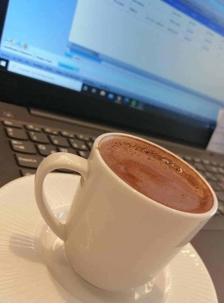 Resolvi mexer nas finanças do restaurante. 
Só um bom chocolate quente pra me ajudar a não desistir