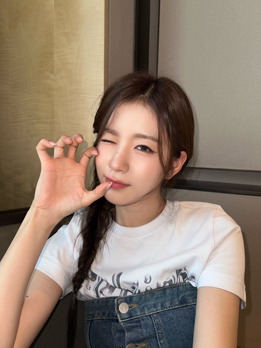 WOOAH_HM's tweet photo. [#우연]
행복했던 날🩵💙

#WOOAH #우아 #WOOYEON https://t.co/ozsm3g7VjC