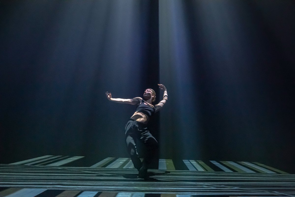 marthaoakespr's tweet photo. "If you’re a dance fan and haven’t yet done so, stop what you’re doing and book your tickets for @lewis_major’s #Triptych... A triumph from start to finish" Thank you @KellyApter for a wonderful 5***** review in @TheScotsman @AssemblyFest #DanceBase 21.40 @houseofoz_arts https://t.co/76YjX1dlsh