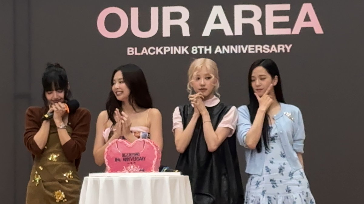 JISOO DID IT AGAIN 😂