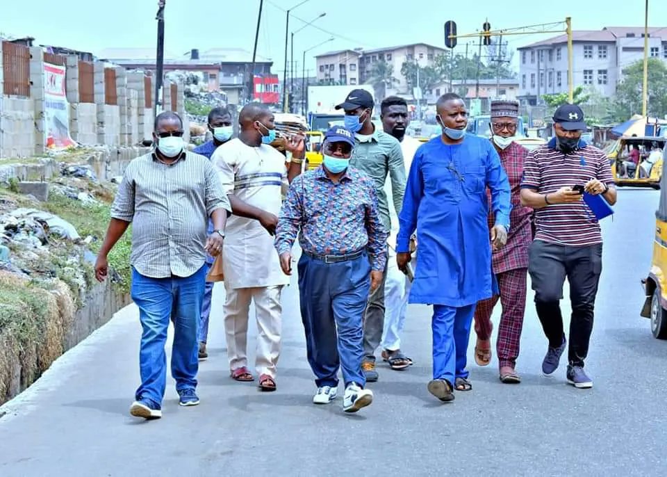 ganiyujohnson02's tweet photo. In reference to previous post, the Federal Executive Council approved the dualisation road projects with other packages. The following roads are beneficiaries of the ongoing construction:

- Abimbola Way, Isolo
- Promasidor Way to Oshodi Expressway, Isolo

@followlasg https://t.co/BEcJoSTejo