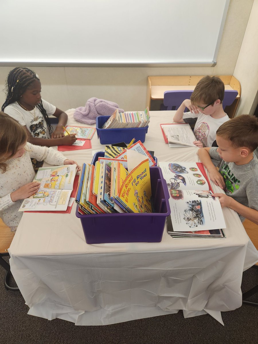 Mrs. Kelly Staples tweet media