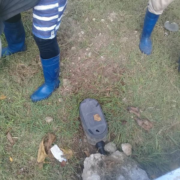 EAACSantaMaria's tweet photo. Mantenimiento y/o sustitución realizado por la brigada de conductoras y redes de la ueb mantenimiento perteneciente a la EAASM, de metrocontadores de agua potable en varias instalaciones de la cayeria. #OSDEAyS #eaasm #INRHCuba https://t.co/PmPloSPwC6
