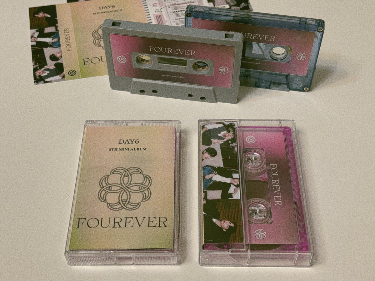 duckfeel_'s tweet photo. 𝑫𝑨𝒀6 - 𝑭𝑶𝑼𝑹𝑬𝑽𝑬𝑹 Cassette Tape

8th Mini Album

#데이식스 #DAY6 #Fourever https://t.co/9ErFlS4IKW