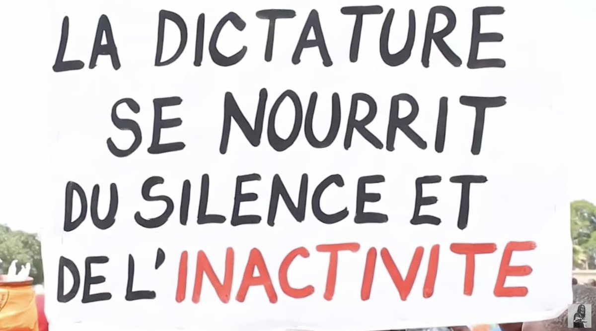 LexterieurInfo's tweet photo. " Enlevez le nom du peuple dans cette affaire de 5e république... Député mal élu "  Tiken Jah Fakoly &amp; Amen Jah Cissé parlent de : Actualités Brûlantes à voir sur https://t.co/GekEZ4weSY https://t.co/pibCWFEcP5
