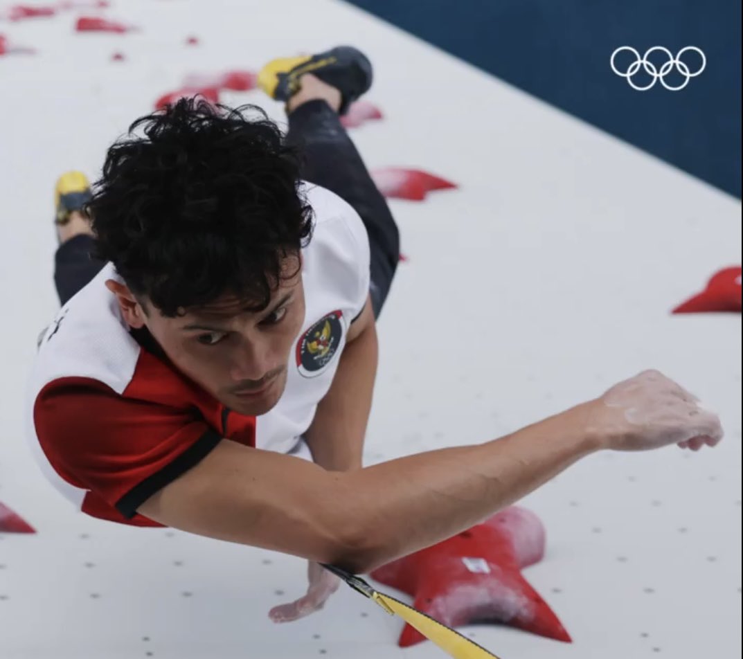 Mohamad Susilo (@susilo) on Twitter photo Emas itu datang, dipersembahkan oleh Veddriq Leonardo.
Emas pertama kontingen Indonesia di #OlympicGames 2024 di Paris.
Dan tradisi emas itu pun tak terputus. Terima kasih dan angkat topi tinggi-tinggi 🙏🏽
#GOLD
Via <a href="/Olympics/">The Olympic Games</a> Emas itu datang, dipersembahkan oleh Veddriq Leonardo.
Emas pertama kontingen Indonesia di #OlympicGames 2024 di Paris.
Dan tradisi emas itu pun tak terputus. Terima kasih dan angkat topi tinggi-tinggi 🙏🏽
#GOLD
Via <a href="/Olympics/">The Olympic Games</a>
