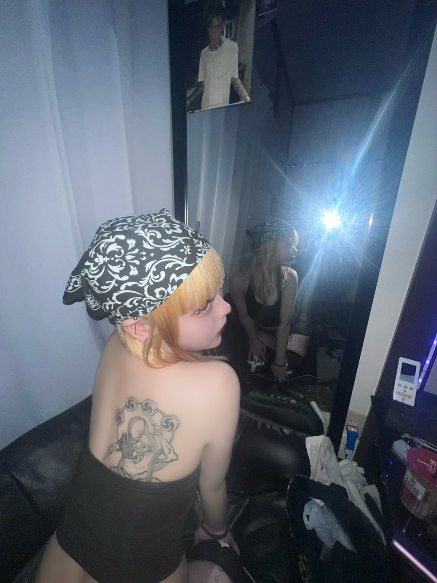 iwantdeathme's tweet photo. bandanna style https://t.co/Ih5XEwylCm
