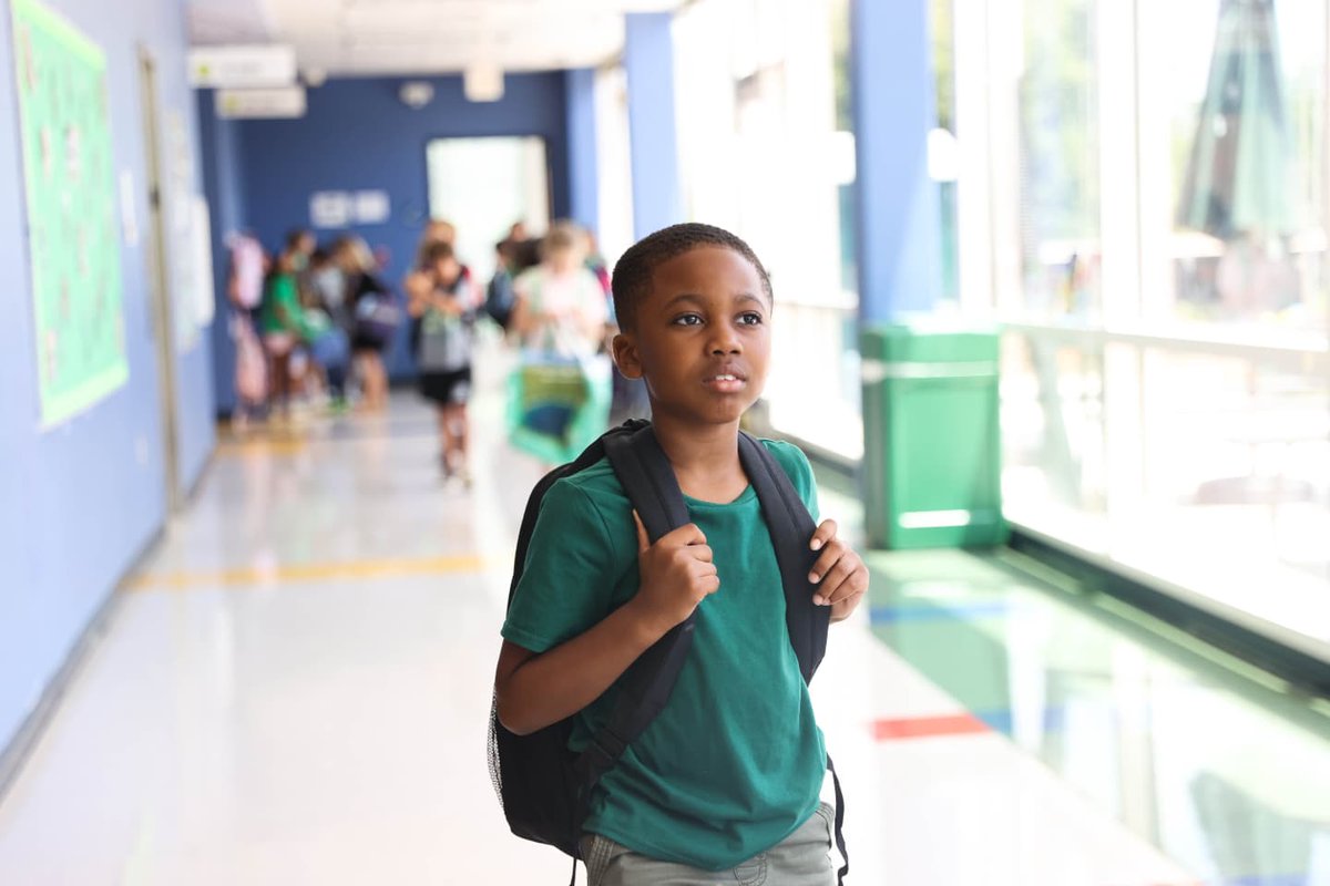 apsupdate's tweet photo. We had a great time at Springdale Park Elementary School during our visit. SPARK nation empowers students and actively engages them in learning to help them achieve excellence. Thank you, SPARK nation. https://t.co/iWLMBZQ3Hk