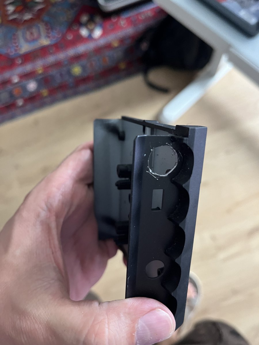 TheYoctoJester's tweet image. Todays hardware hack: turning a guitar foot switch into an unmute button for Google Meet.

Literally glued in a RPi Pico, added 15 lines of Python code to make it show up as a keyboard with exactly one key - the space bar - and that&apos;s it.

#tinkeringthursday