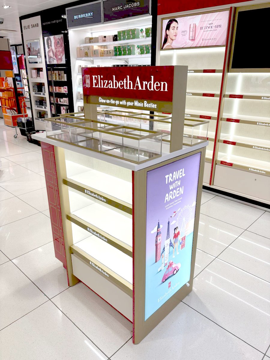 EBADER_GROUP's tweet photo. Amazing Elizabeth Arden units just installed at Glasgow Airport . BW with a large display and a gondola following the same concept. Both are designed in a functional way to meet the brand's expectations while maintaining elegance.

#elizabetharden #Glasgow https://t.co/txXcnnObWY