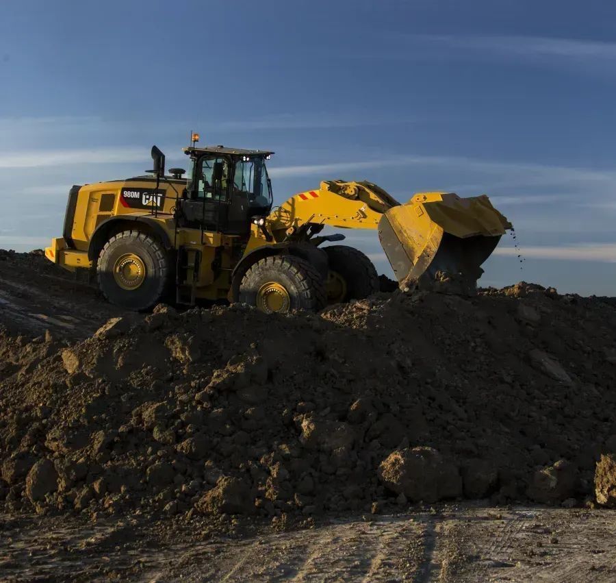FoleyEngines's tweet photo. “We’ve tried all the others, & when it comes to service & parts availability, #Caterpillar is just hands down better”https://t.co/lMwpuLQBo4 #BullDozer #Excavating #Construction #Equipment https://t.co/1brovyyUMN