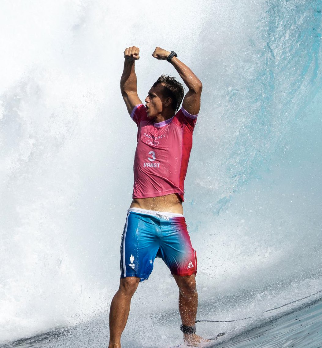 explicitmale's tweet photo. surfista francês kauli vaast 👀 https://t.co/cHIbAydFyL