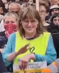 Alex Armstrong (@alexharmstrong) on Twitter photo Next time you want to donate to <a href="/AmnestyUK/">Amnesty UK</a>, don’t forget their activists applaud calls for people to have their throat slit. Next time you want to donate to <a href="/AmnestyUK/">Amnesty UK</a>, don’t forget their activists applaud calls for people to have their throat slit.