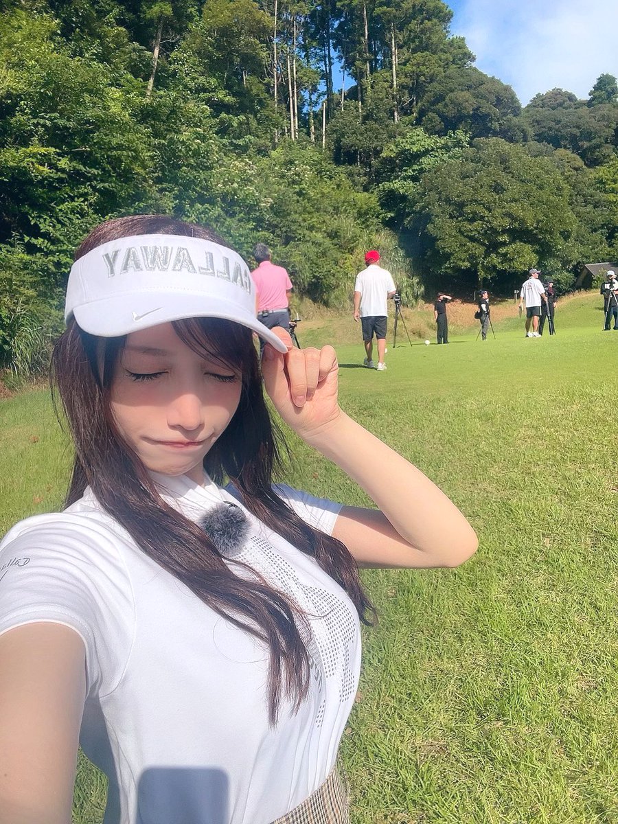『ゴルフギア大戦』
アシスタントで出演させて頂きました！
今日がラストの収録📺

トータルテンボス大村さん
石井良介プロ、スタッフの皆様、今日も一日猛暑の中ありがとうございました！
今回も熱い戦いが見られてとっても楽しかった！
放送をお楽しみに…👼🏻💓

面白くて熱い心の皆様と集合写真📷 https://t.co/AzRBp88mMh