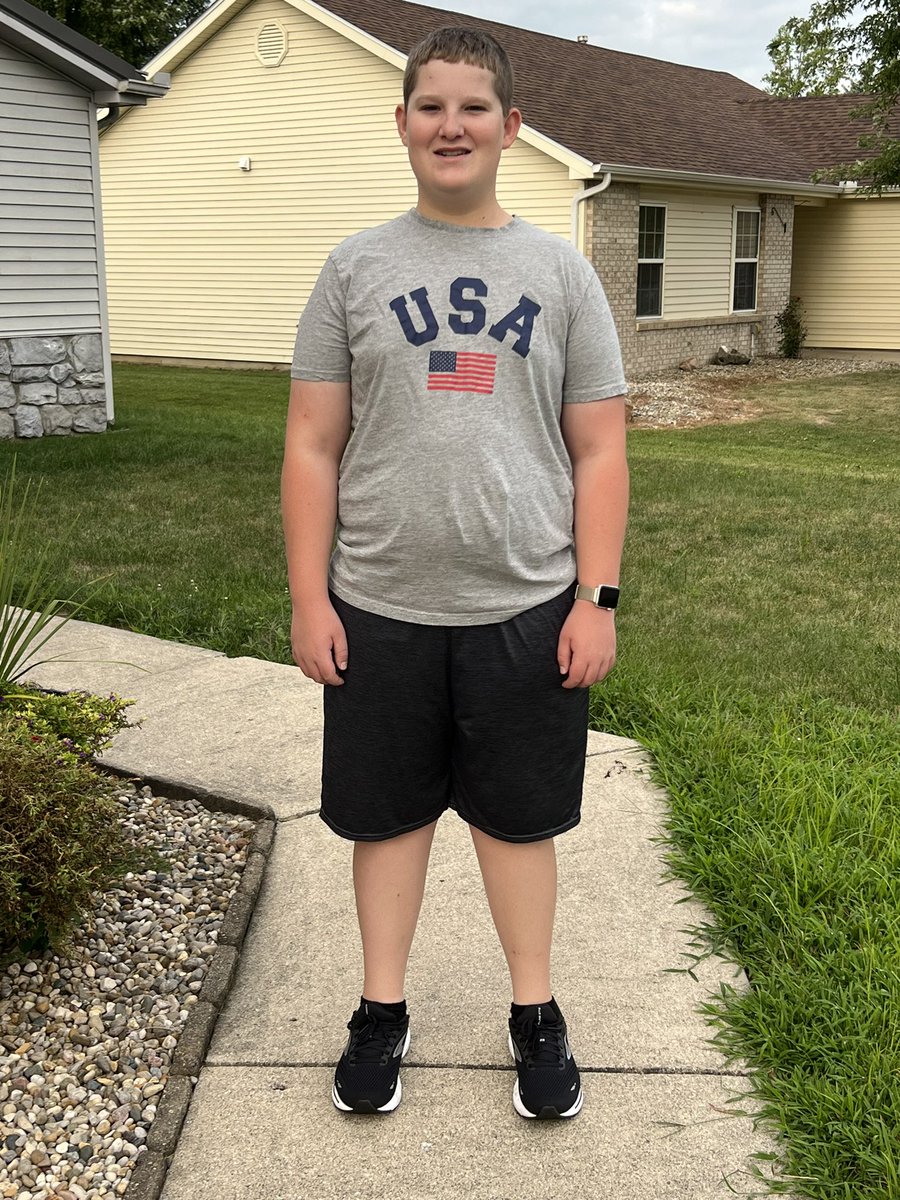 tigger_22's tweet photo. Last first day of Middle School #Back2BHMSD https://t.co/Uxs5rlpgXa