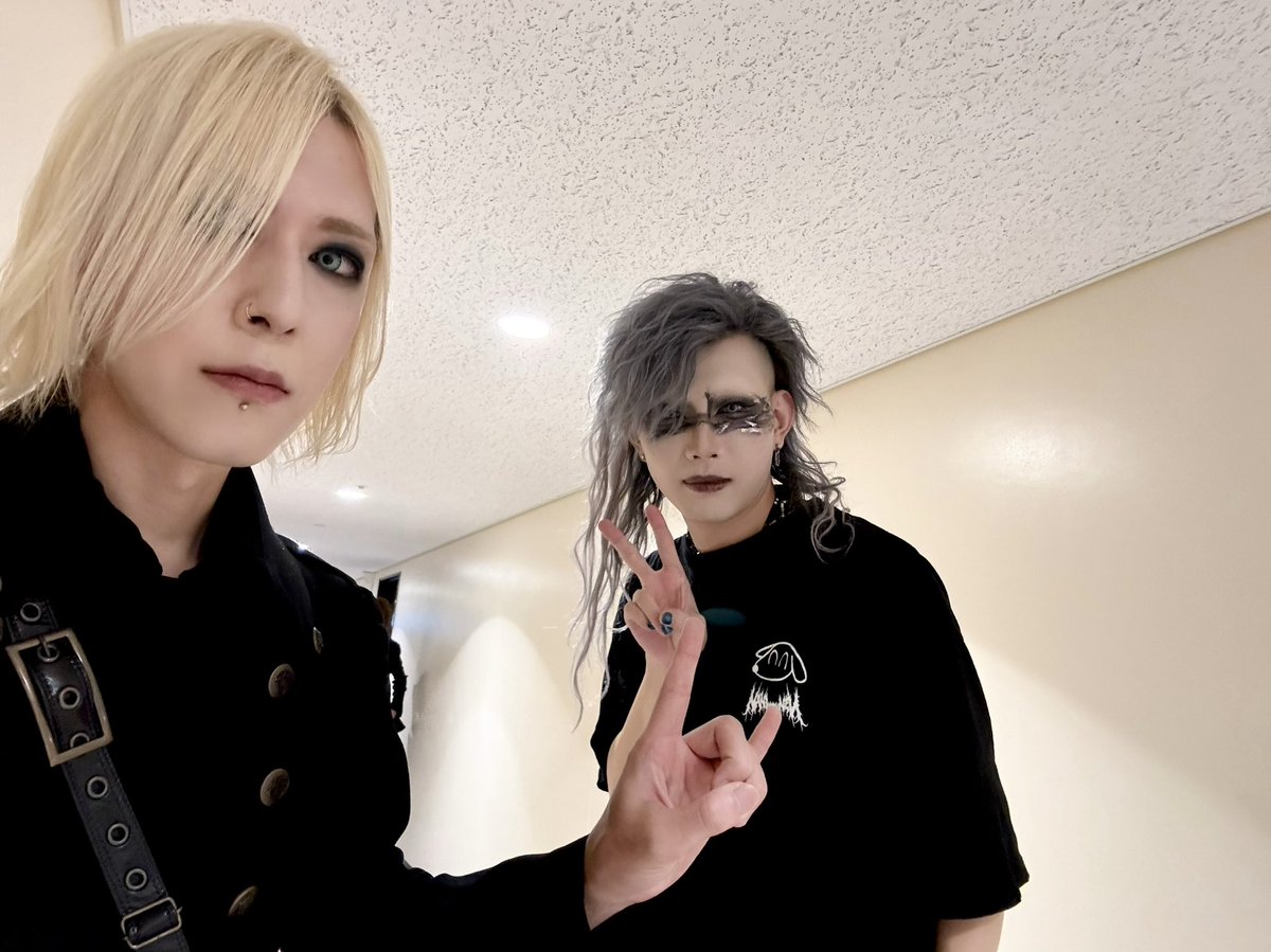 DIAURA_kei's tweet photo. 約10年振り、漆黒のシンフォニーの景色。
色々と蘇るものがあったし愚民の日を目前に思い出せて良かった。
皆ありがとう。

次はいよいよ愚民の日、9月3日Zepp Shinjukuで会いましょう。

通りすがりのXANVALA巽君、元気そうで何よりでした。

#DIAURA
#漆黒のシンフォニー
#愚民の日2024 https://t.co/55Syw7HCnd