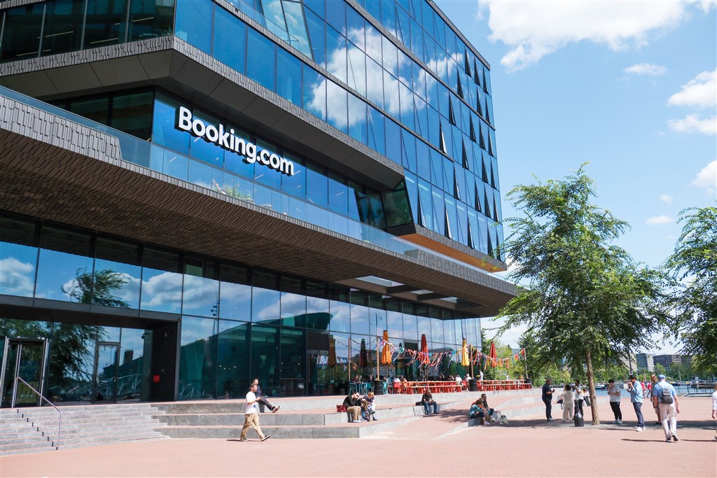 Criminelen blijven op Booking.com uit naam van hotels mensen oplichten
rtl.nl/nieuws/rtl-z/a…