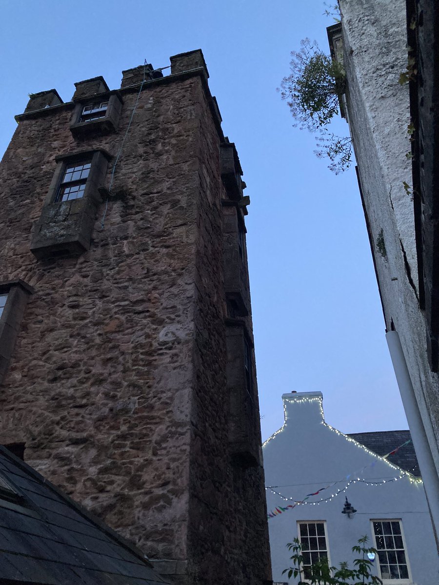 SharedYogaLight's tweet photo. #bonfireandcurry #curfewtower @badwool9 @PaulSullivan77 https://t.co/QmoLvvhA5n